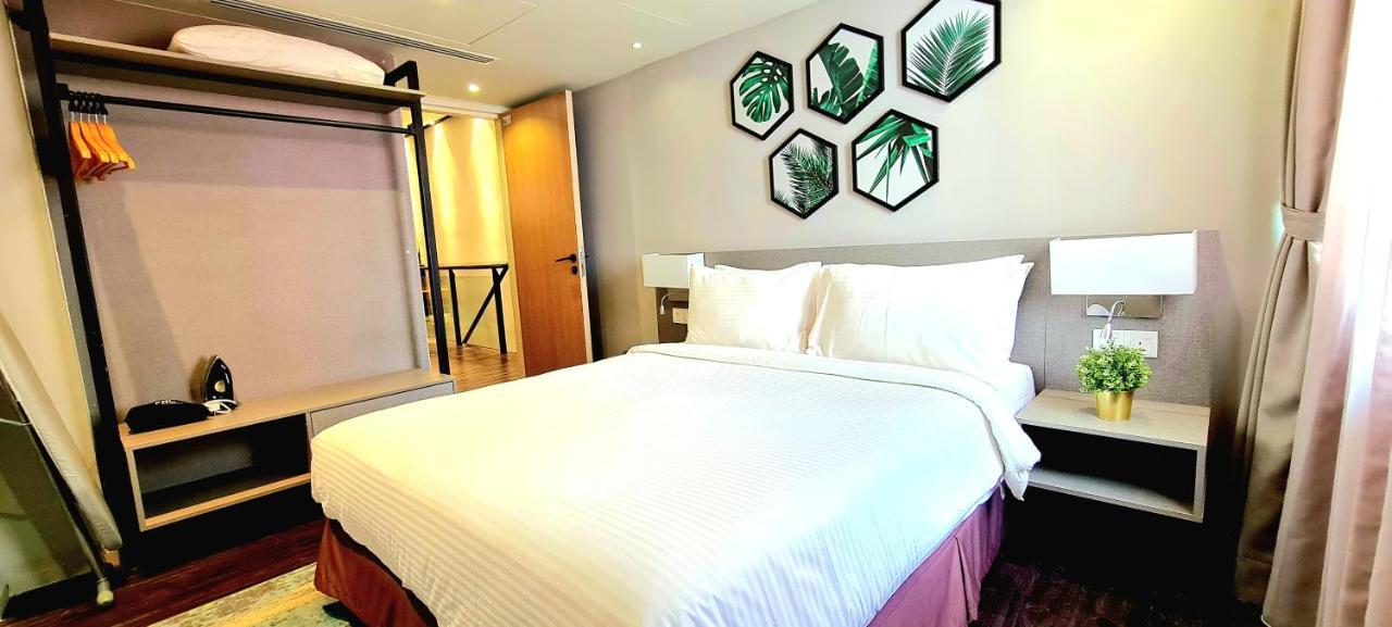 Bahari Parade Hotel Managed By The Ascott Limited Джордж Таун Екстериор снимка
