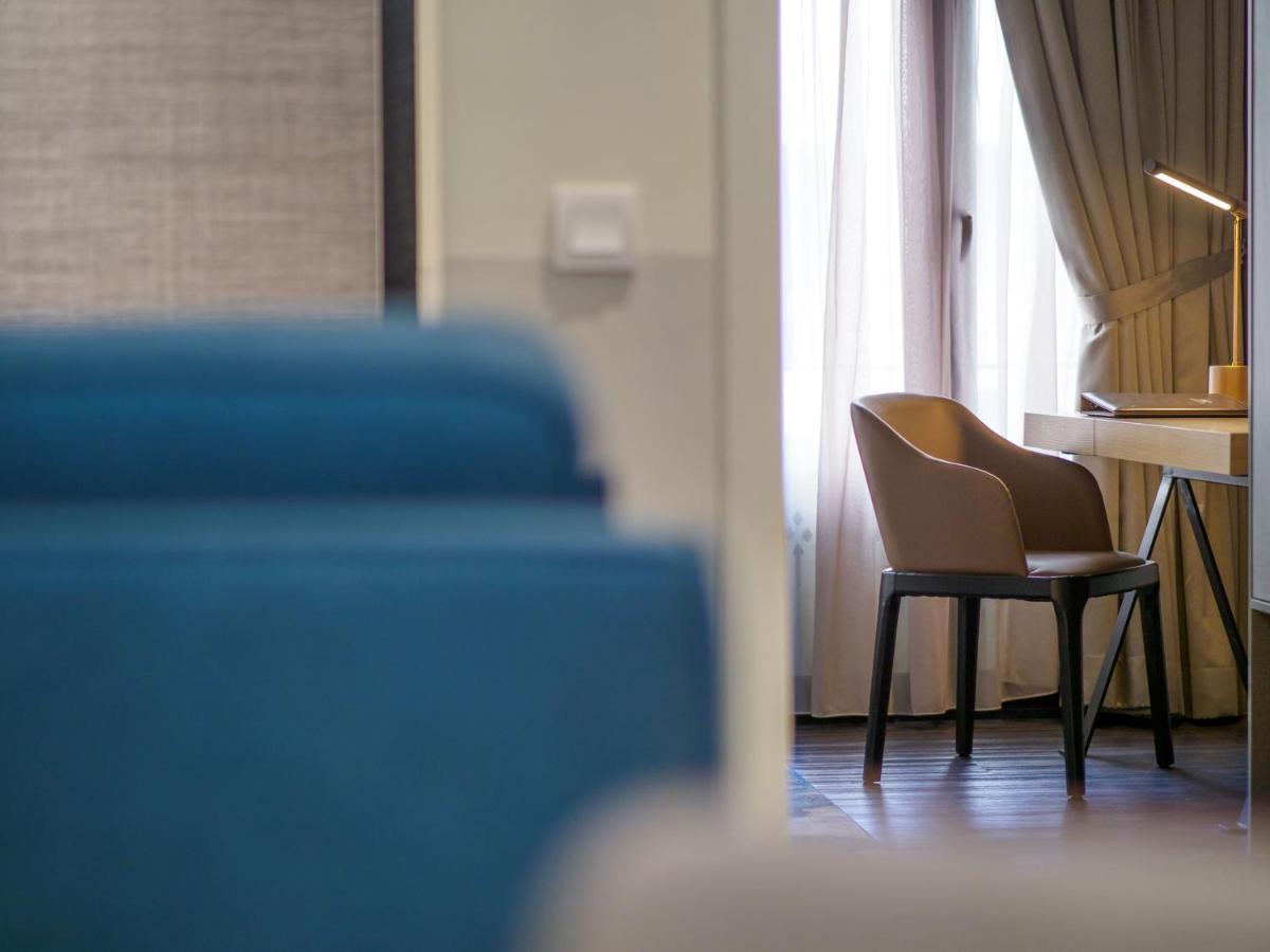 Bahari Parade Hotel Managed By The Ascott Limited Джордж Таун Екстериор снимка
